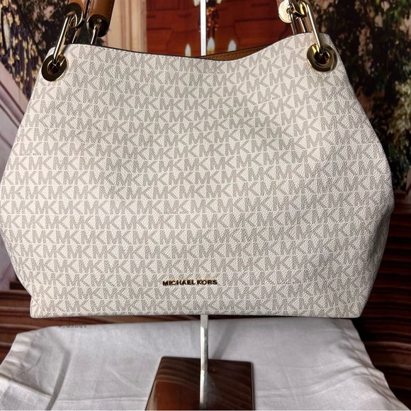 Michael Kors Signature Coated Canvas And Leather Raven Shoulder Bag, like new - Picture 15 of 17